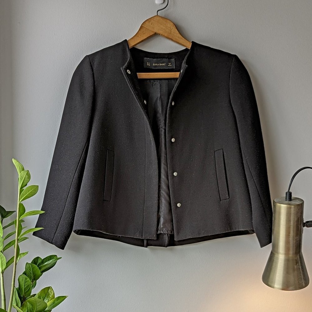 Zara - Cropped Black Jacket